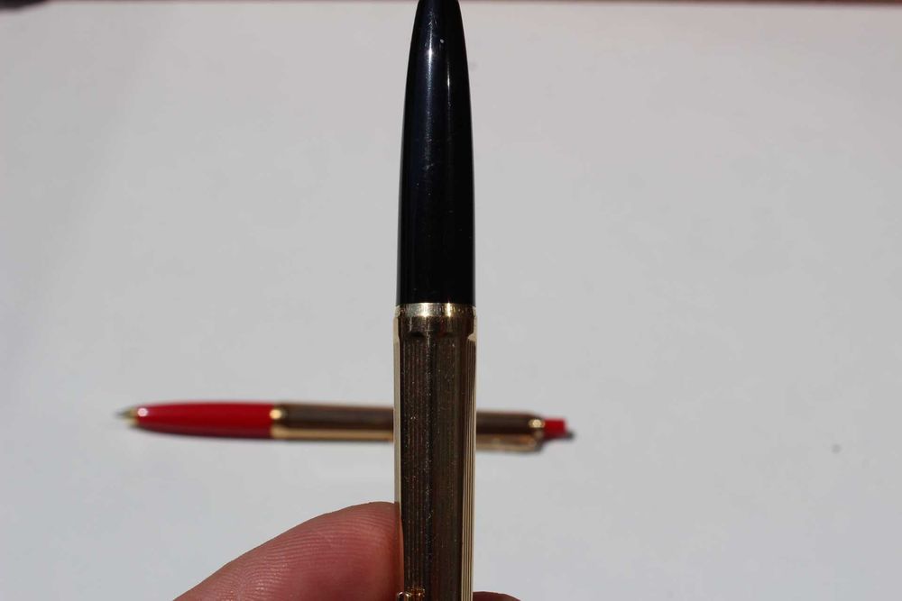 Set 2 pixuri BALLOGRAF - Made in Sweden, Negru si Rosu