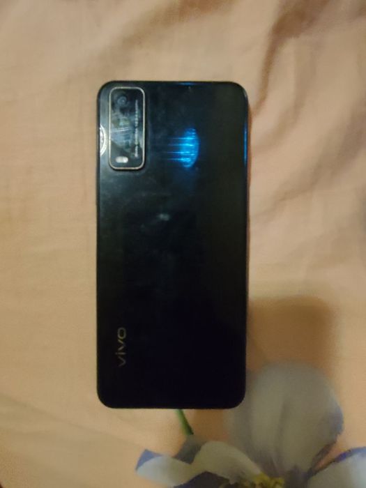 Vivo.               H
