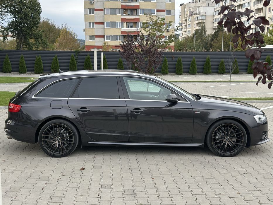 Audi A4 2.0 TDi 2013 S-line/ Distronic/ Lane Assist