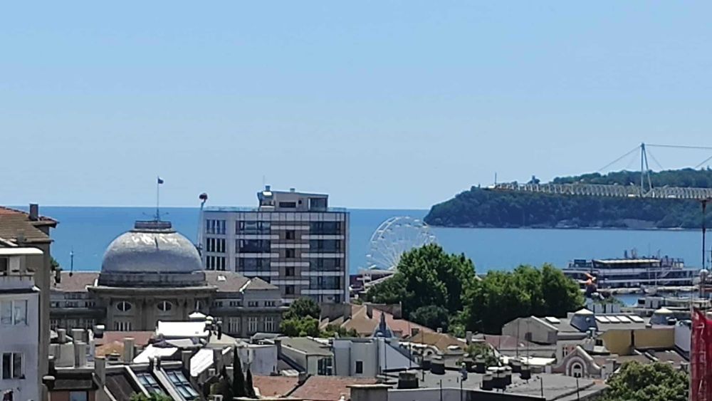 Апартамент до Операта с морска гледка и гледка към Катедрал
