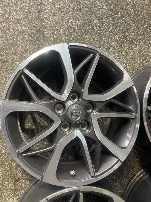 Оригинални джанти тойота 17 рав4