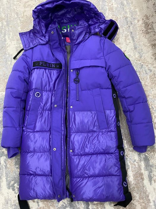 Продам зимнюю куртку на девочку