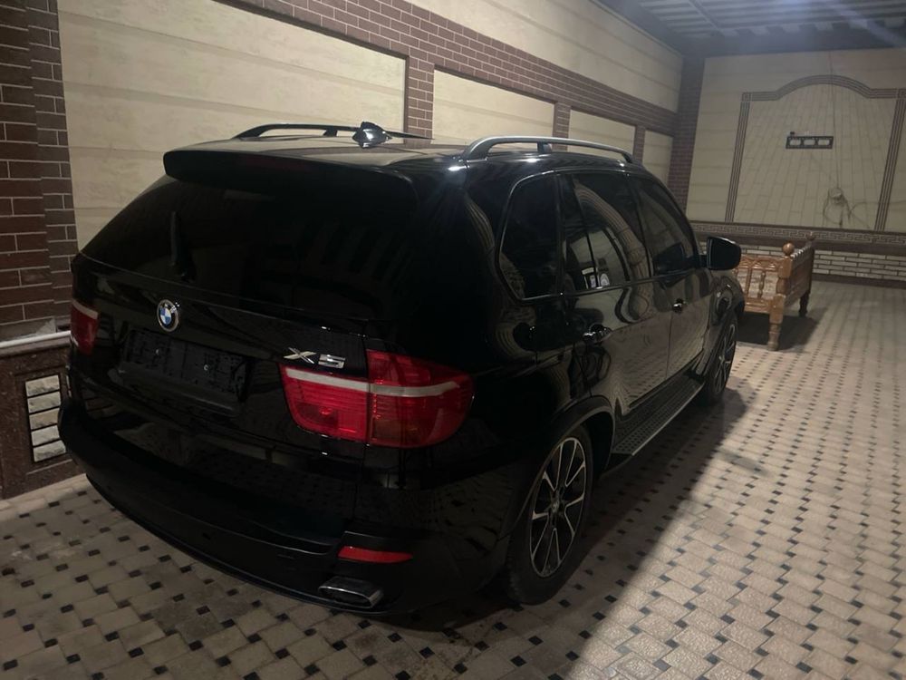 Bmw x5.  Mator karobka kuzavnoy xama zapchasti sotiladi