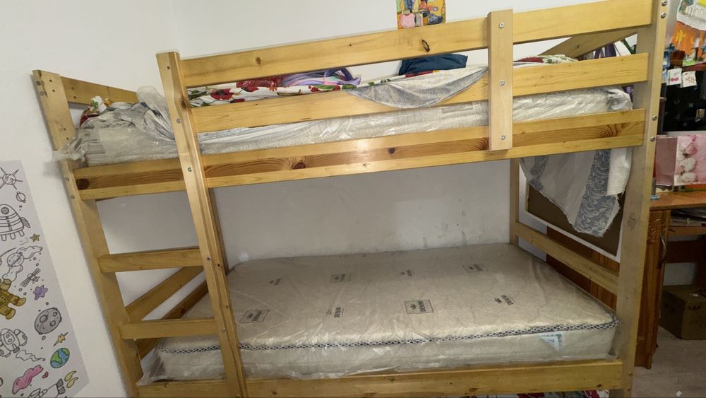 Двухярусная кровать