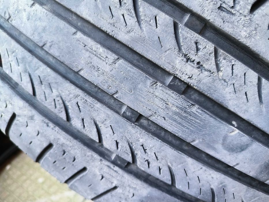 Гуми 2бр  235 / 50 R19