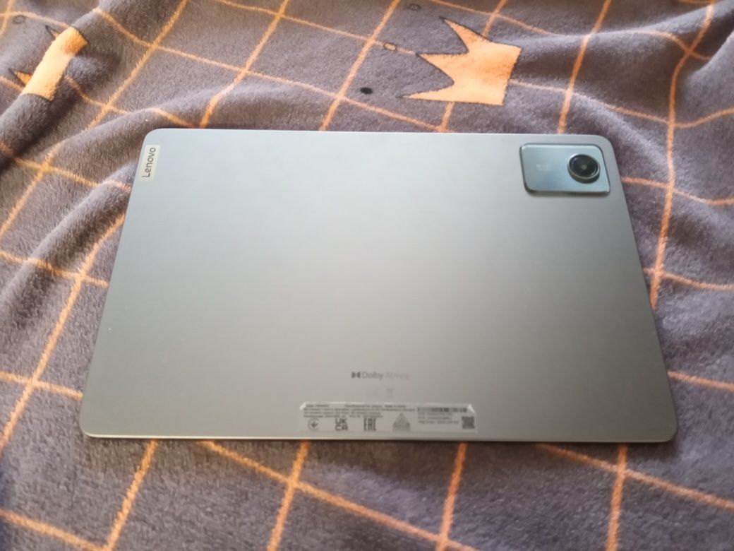 Планшет Lenovo в идеале! Почти новый — всё работает +Подарки