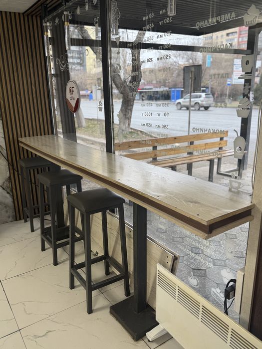 Продается стол и стулья