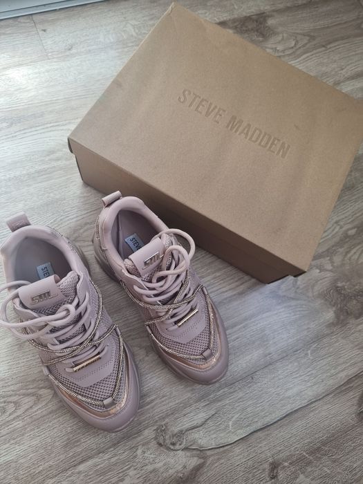 Сникърси Steve Madden