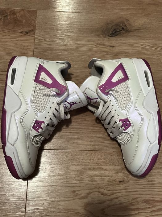 Jordan 4 retro hyper violet
