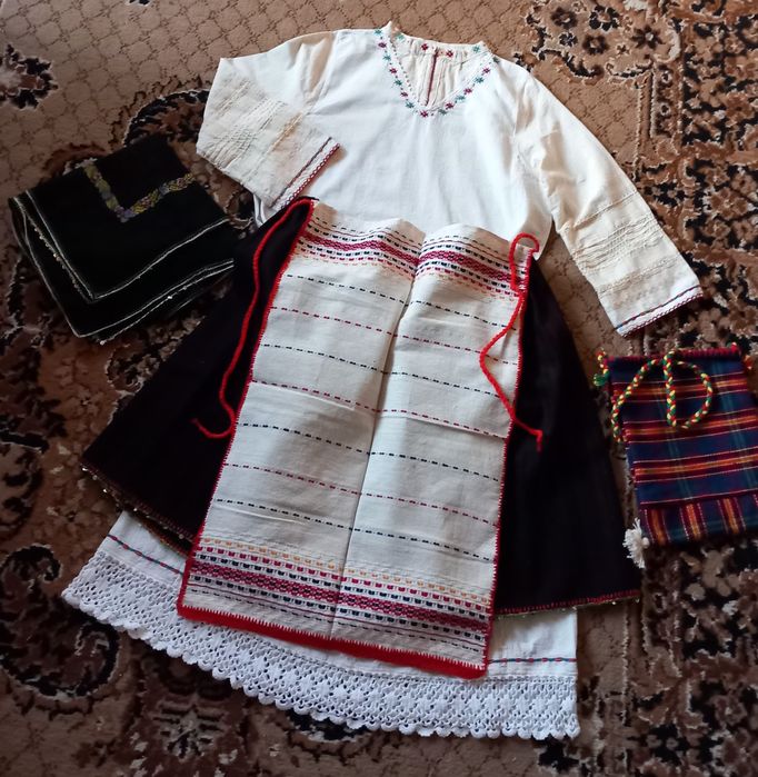 Автентична народна носия