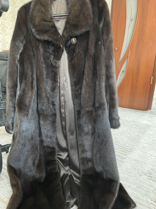 Продается шуба почти новая
