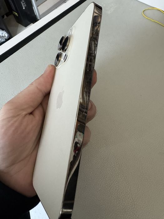 iPhone 14 Pro Max Gold 256GB impecabil