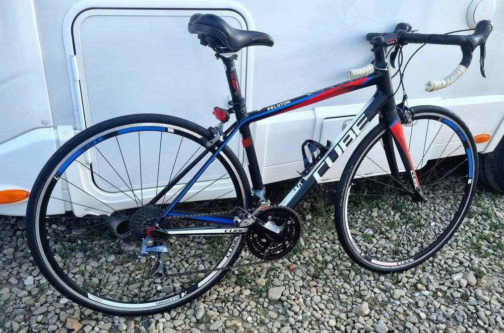 Bicicleta Cursiera Cube Peloton