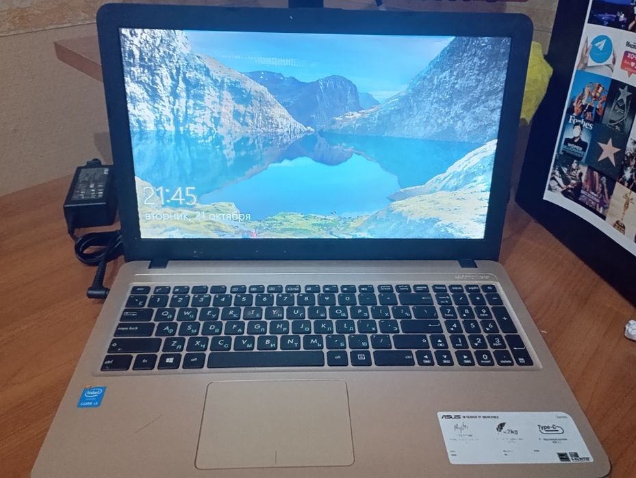 Ноутбук рабочий asus
