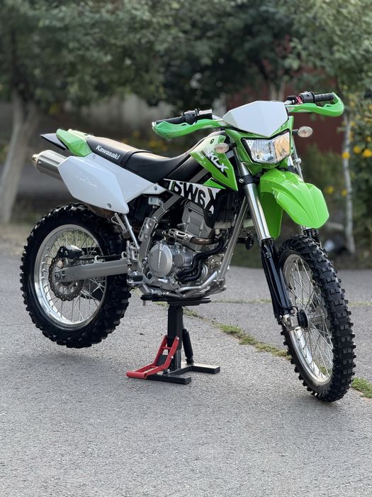 Vand Kawasaki KLX 250 2016 Enduro impecabil/Acte/Pornire buton