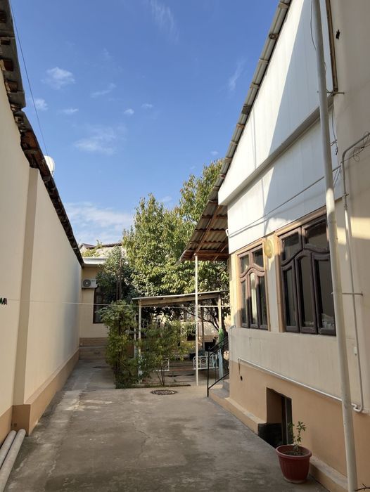 Yunusobod Teleminora oldida 3 sotix uy sotiladi. Oʻzimniki