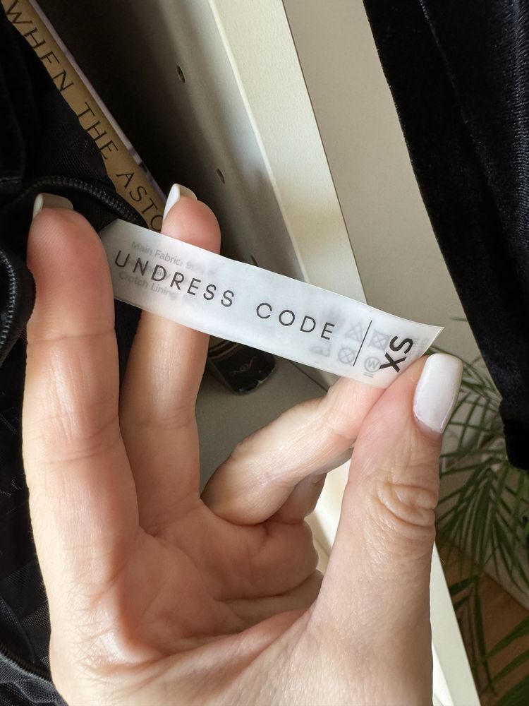 Body catifea Undress Code (cu eticheta)