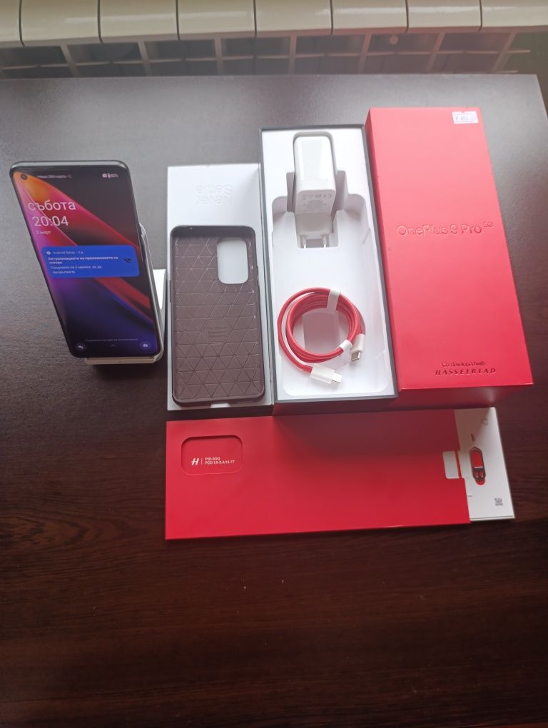 One Plus 9 pro 5G комплект с безжично зарядно