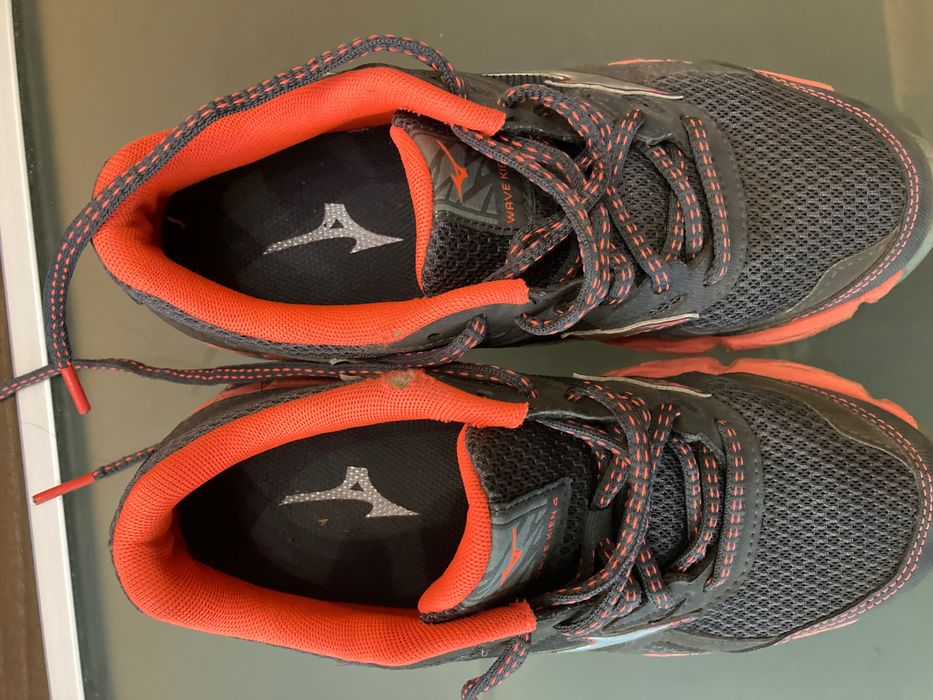 MIZUNO Wave Kien 4 // размер 36.5