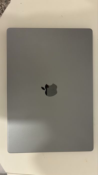 Macbook M1 Pro 16” 2021 32GB RAM 512 SSD