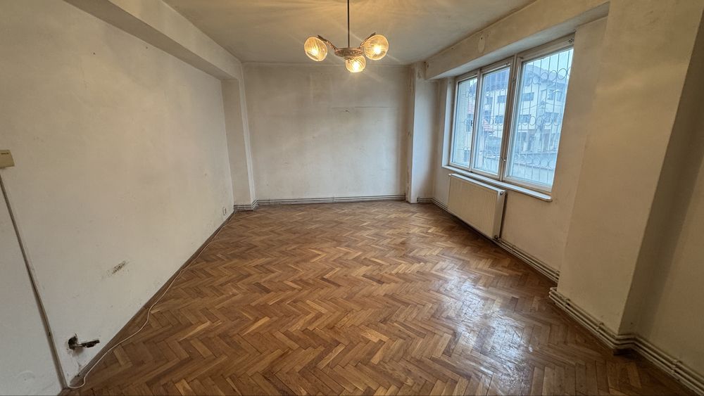 Apartament 2 camere deasupra la CEC