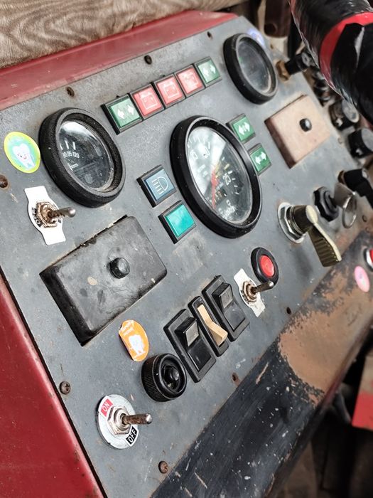 Tractor cu plug TO 445