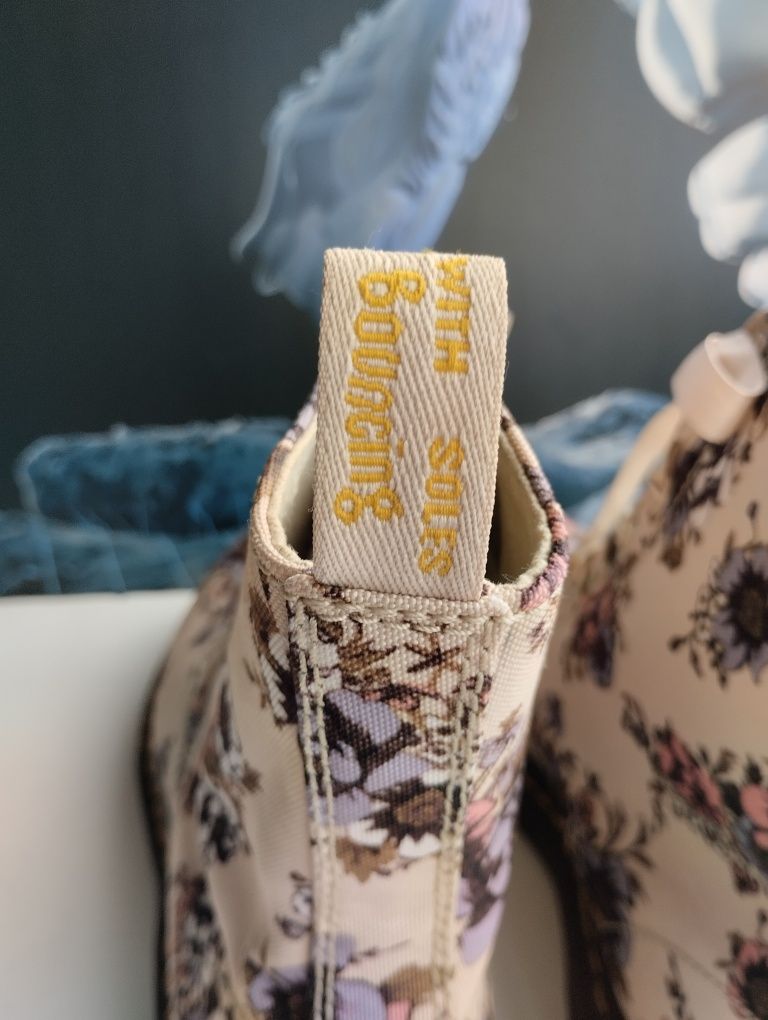 Намалени Dr. Martens Beckett Wild Rose Дамски Текстилни Боти Номе