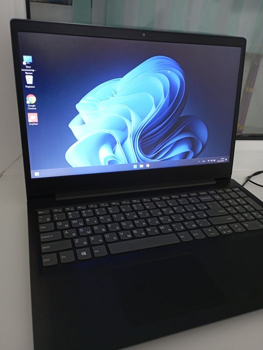 Продам ноутбук lenovo состояние идеальное ssd