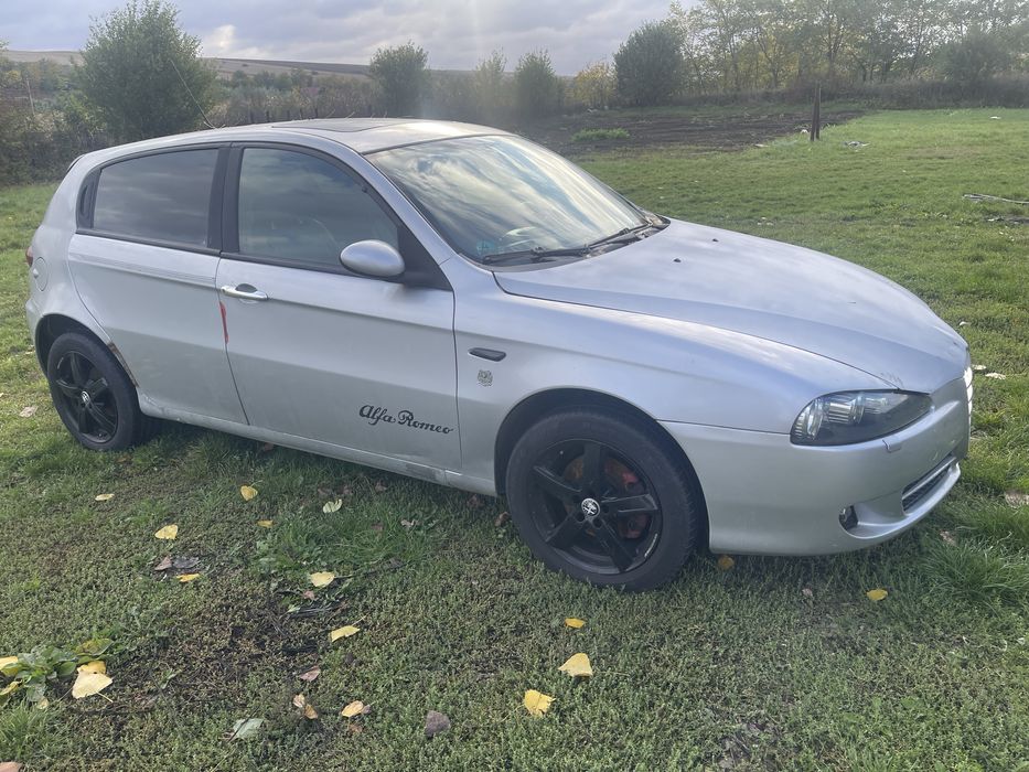Vând alfa romeo 147 facelift 1.6 twinspark