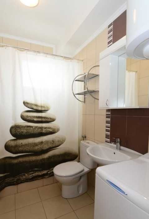 Дава се под наем Тристаен апартамент в Пловдив, Коматево - 90 кв.м за 346.8 € - Снимка #3