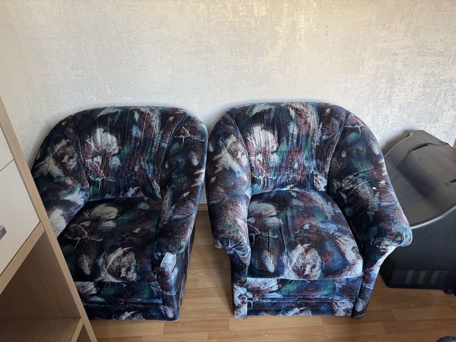 Диван и два кресла