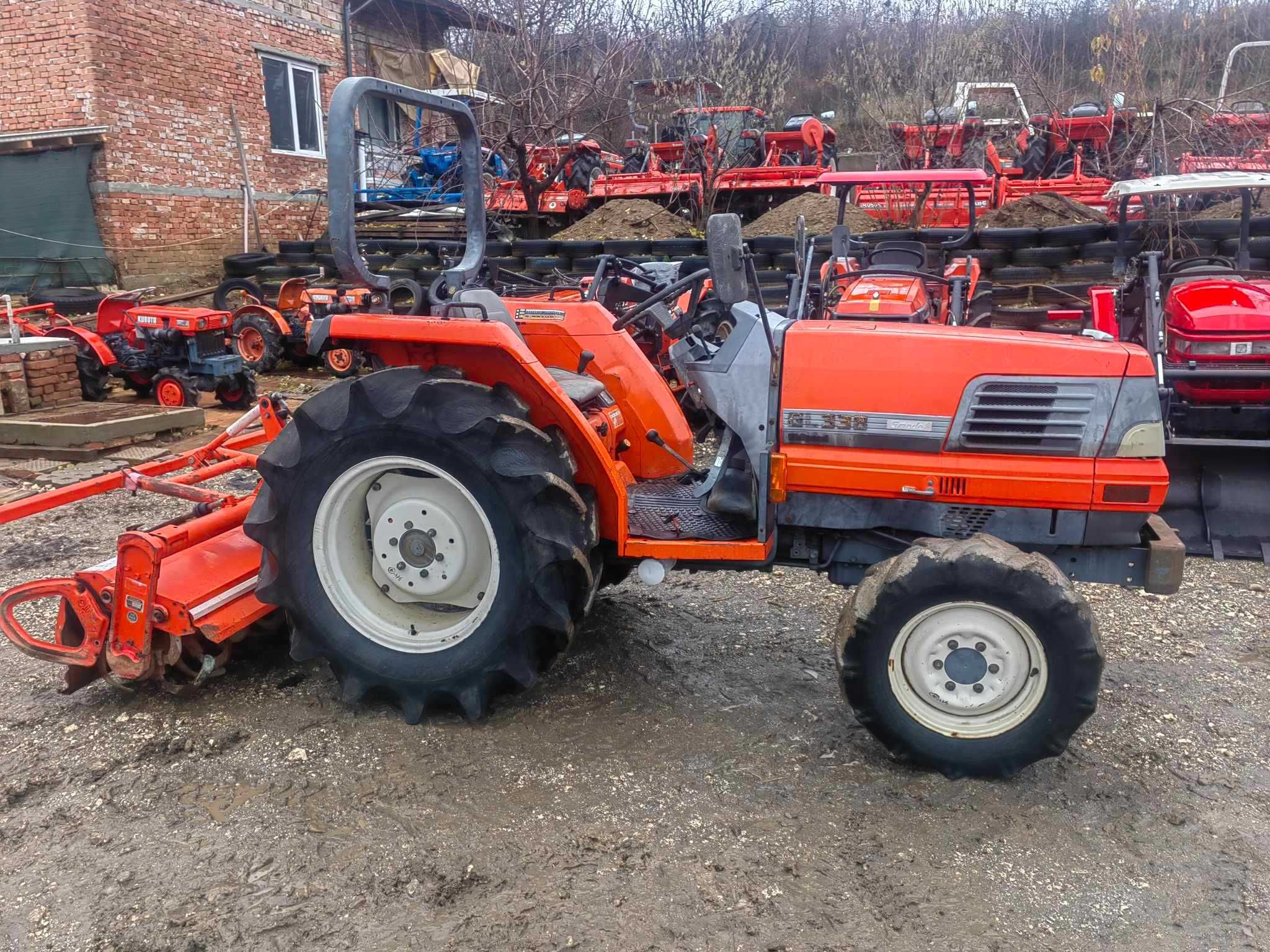 Трактор KUBOTA GL338 4x4