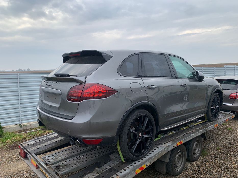 Dezmembrez porsche cayenne gts 3.0tdi crca 7p perne plafon negru