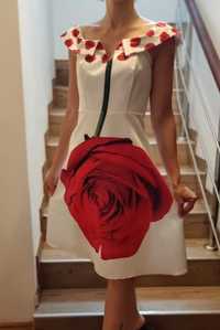 Rochie noua alba cu trandafiri rosii