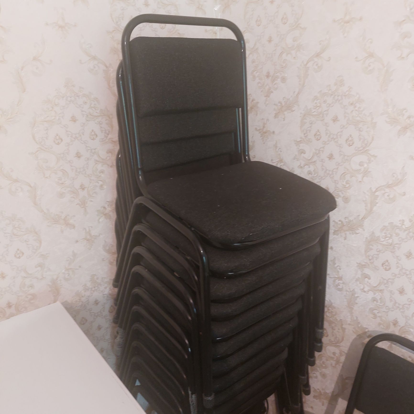 Стулья по пять тысяч