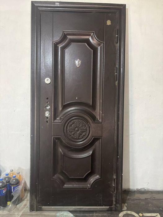 Temir eshik mustahkam