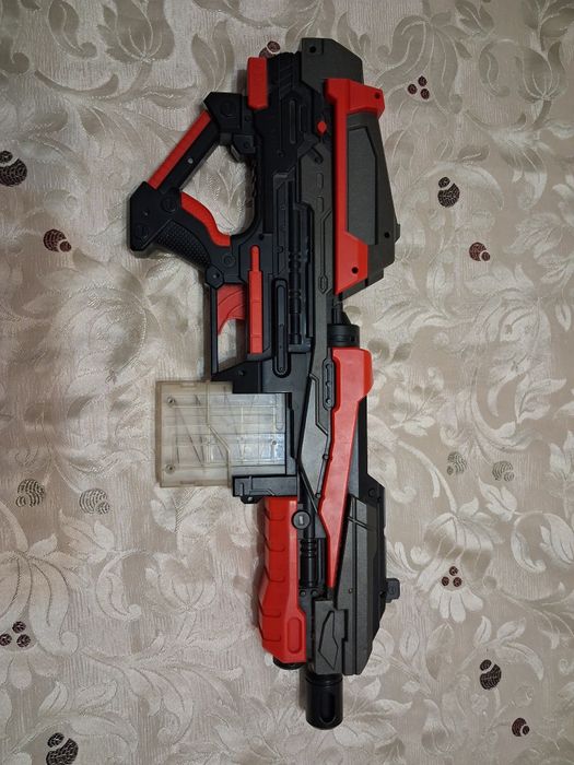 Большой бластер многозарядный