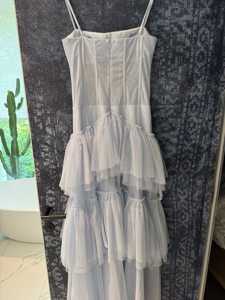 Продавам нова рокля BCBGMAXAZRIA размер 4/М