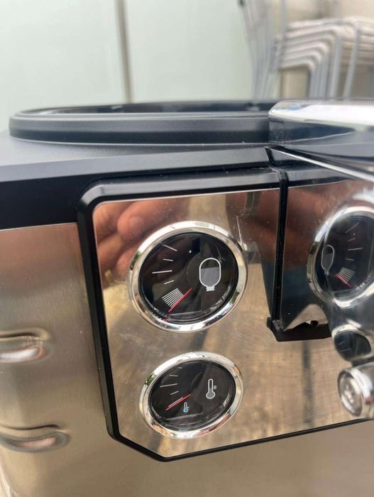 Vand Dozator de bere Blade