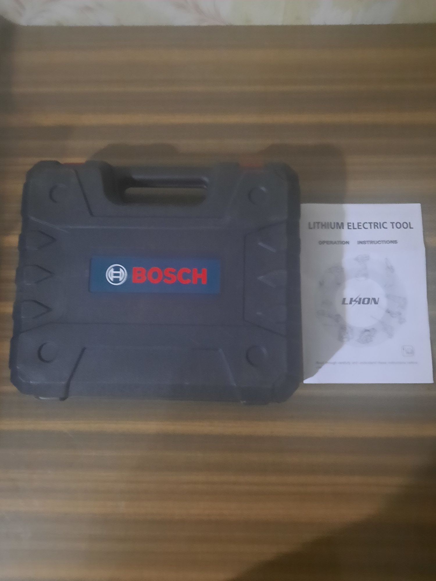 Шуруповерт новый Bosch