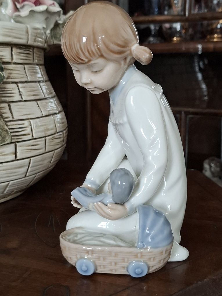 Ретро порцеланова фигура  Nao by Lladro