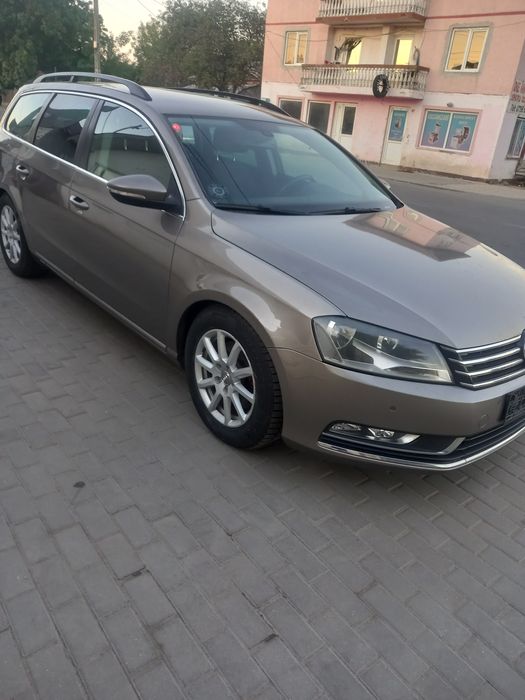 Vând vw pasat b7 motor 1.6 tdi impecabil an 2011