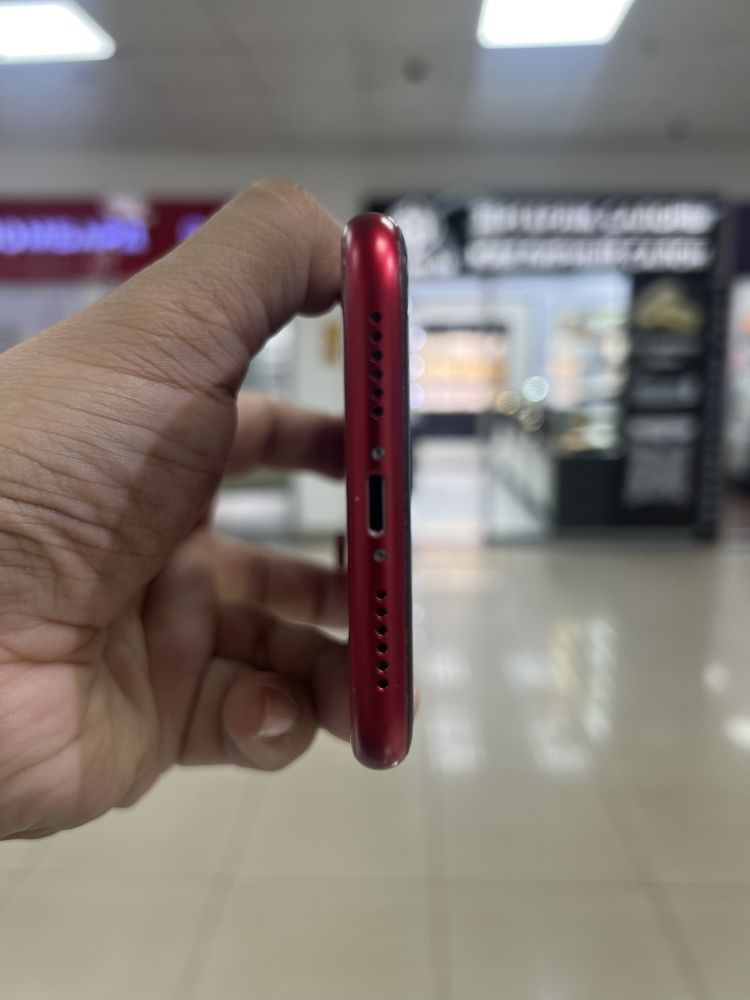 Продам IPhone XR 64 GB