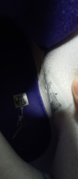 Jordan 4 Metalic Purple