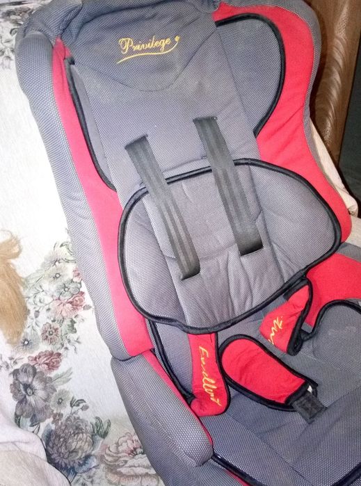 Продам детское авто кресло
