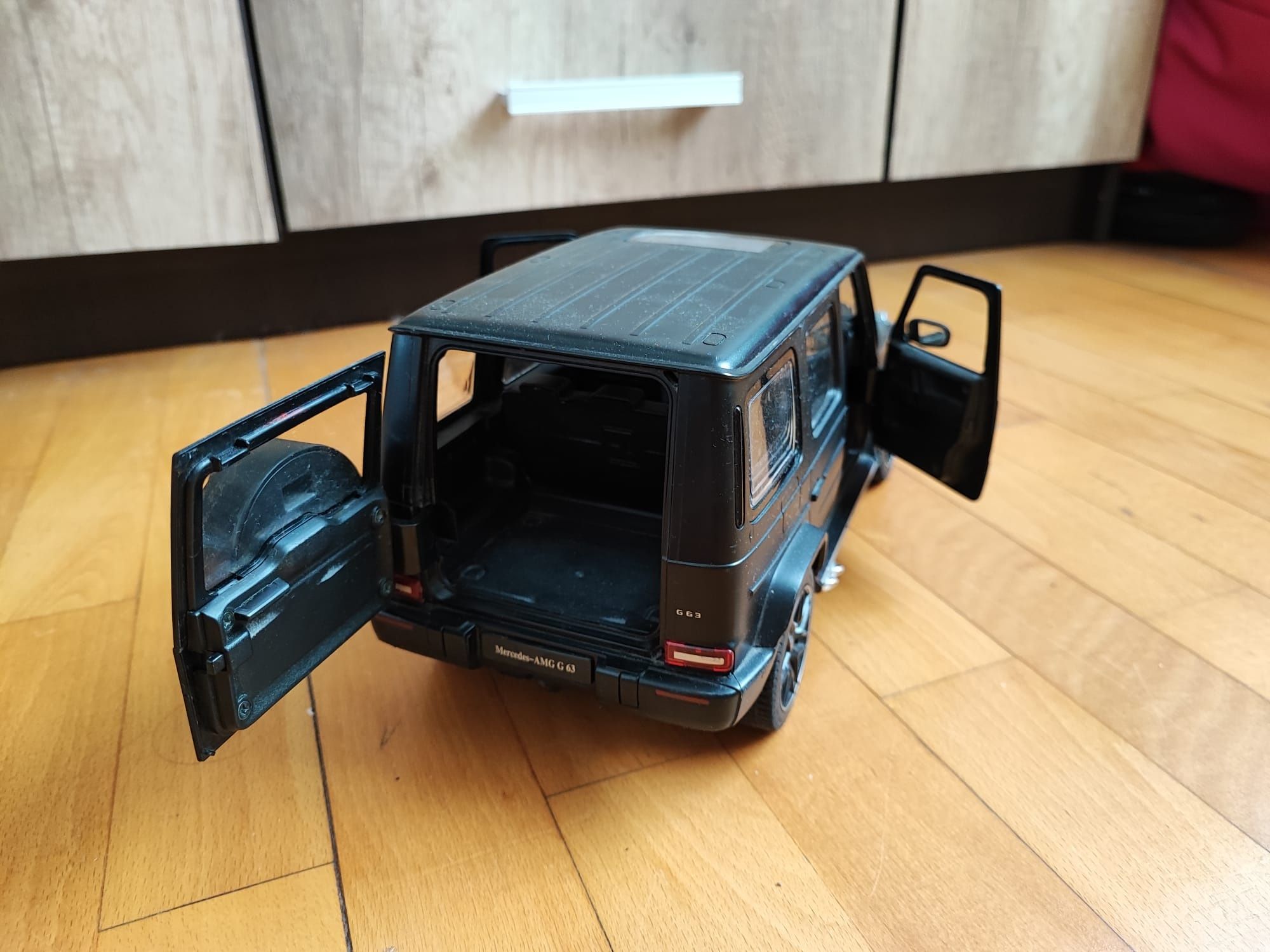 Rastar Masinuta cu telecomanda Rastar Mercedes-Benz G63 AMG, Negru, 1: