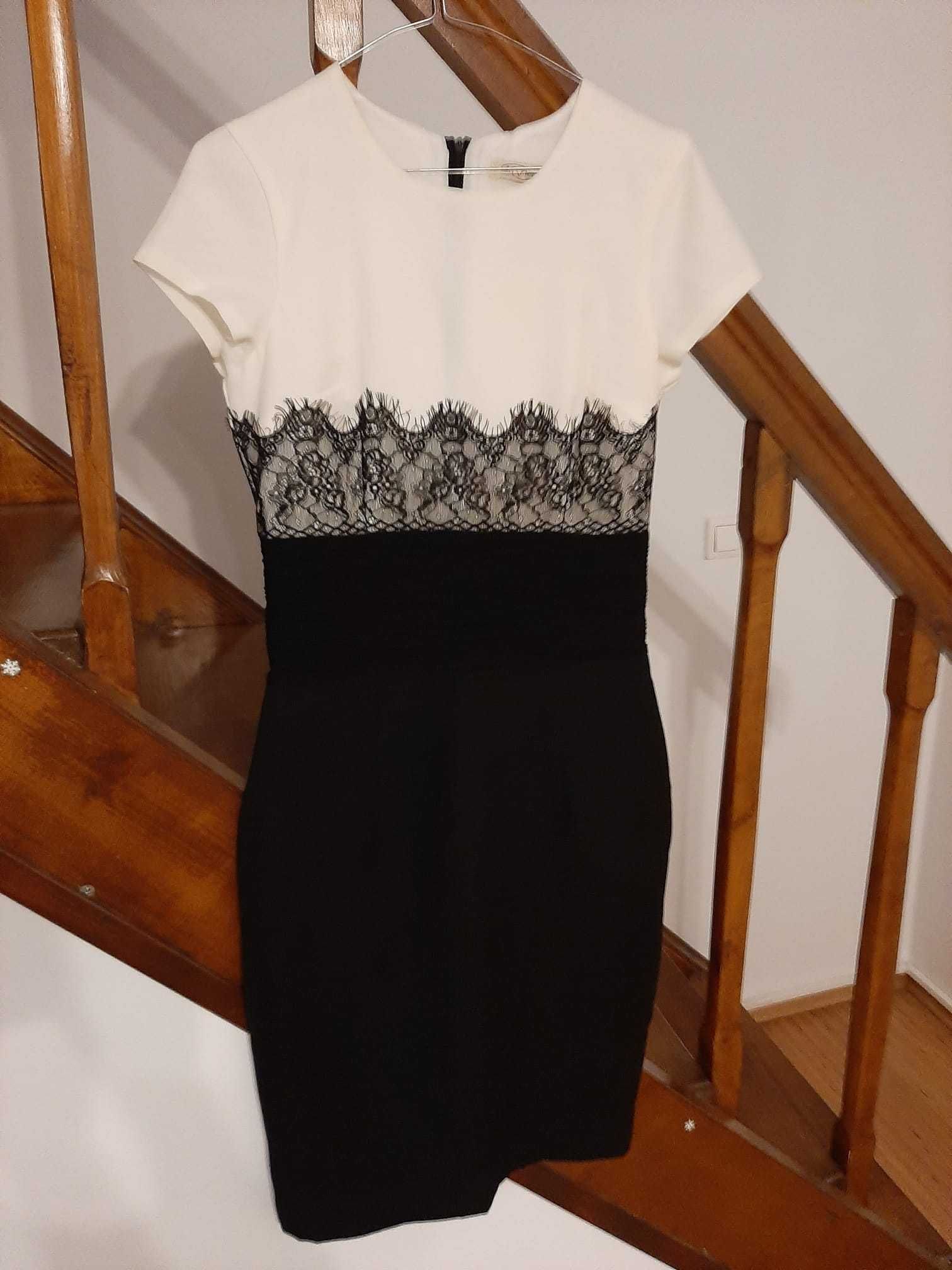 Rochie alb cu negru si dantela