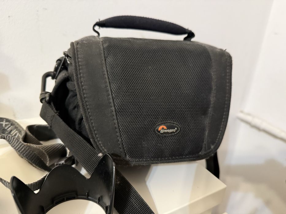 Aparat foto Panasonic cu geanta