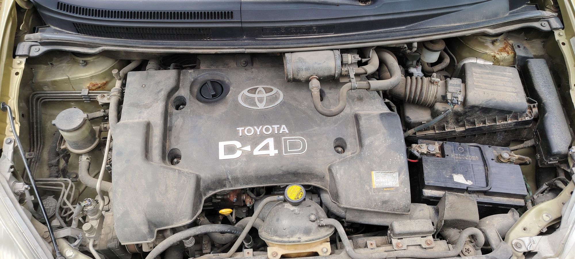 Продавам Toyota Corolla verso2.0 ,D4D на Части!!!