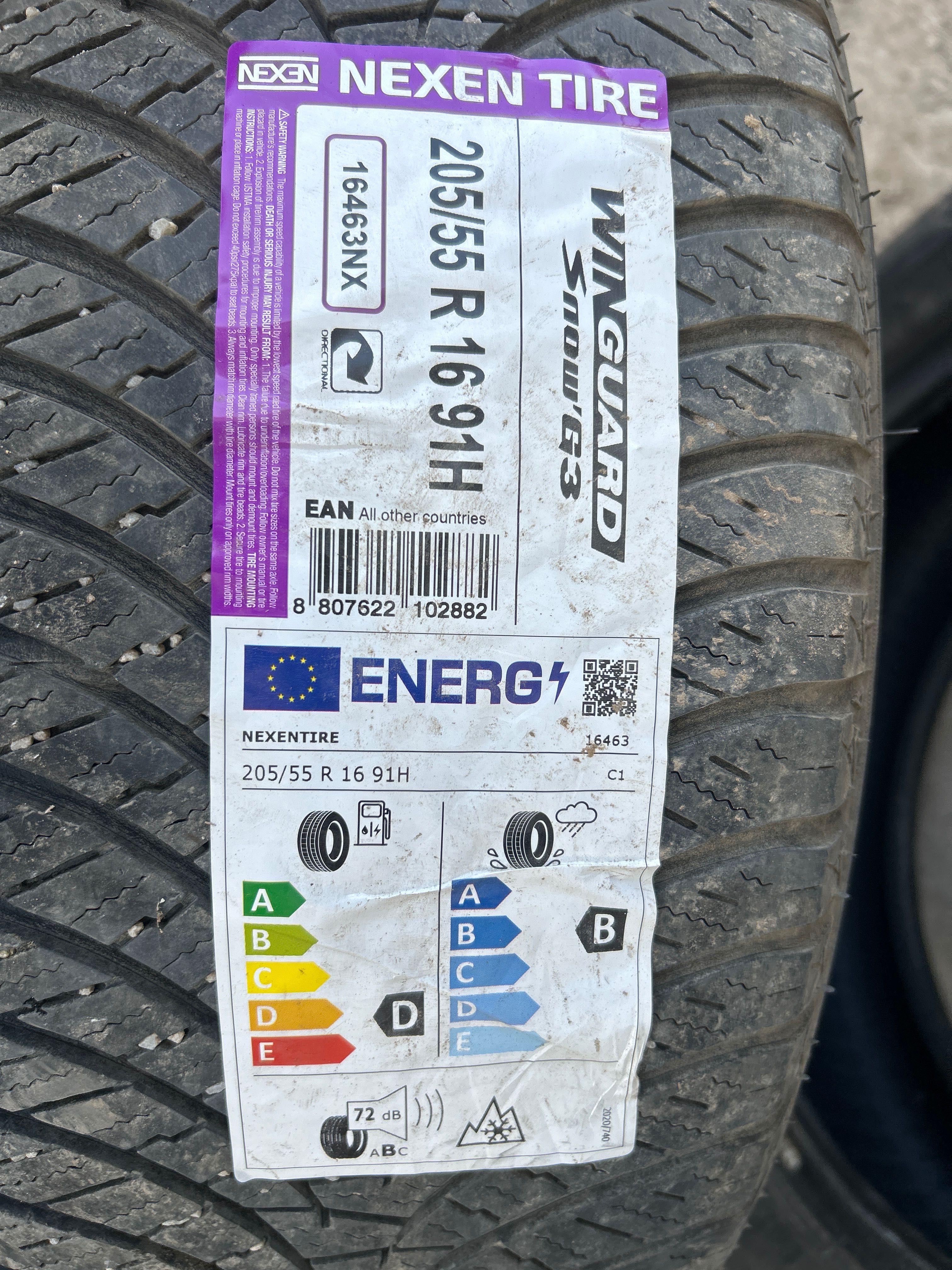 Гуми 2 броя FALKEN